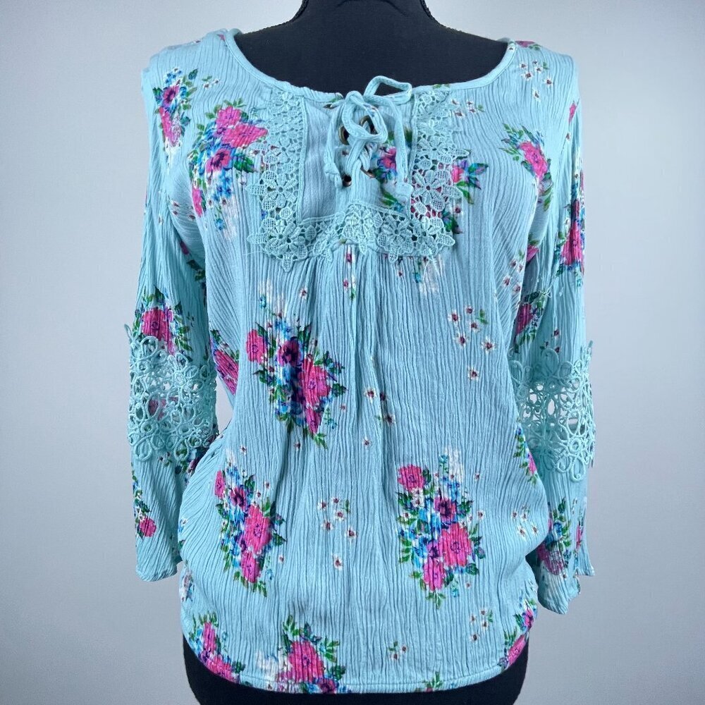 No Boundaries Mint-colored Flower print top Size L (11-13)